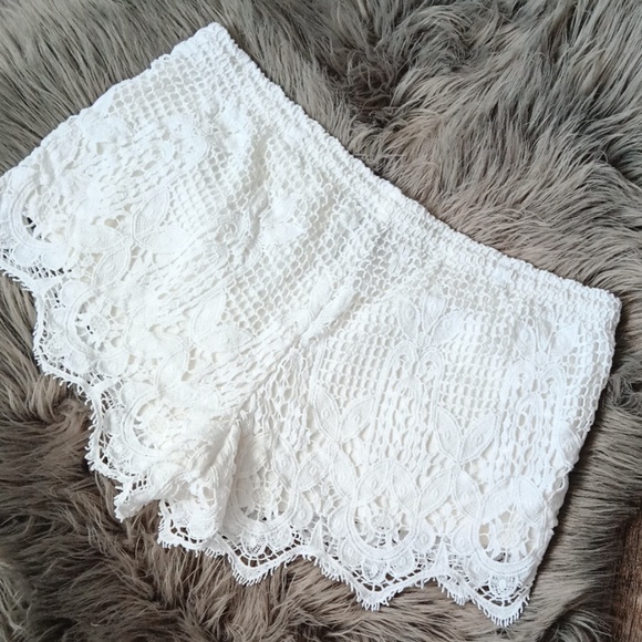 Express  crochet shorts - Picture 3 of 8